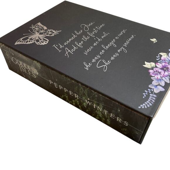 08 Onyx Book Box GODDESS ISLES OMNIBUS Pepper Winters BRAND NEW Signed w/Art - Picture 1 of 5